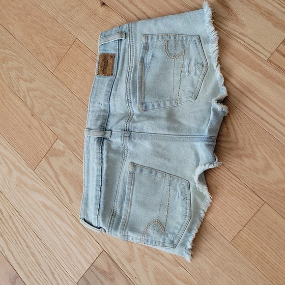 American eagle stretchy Jean shorts - Picture 3 of 4